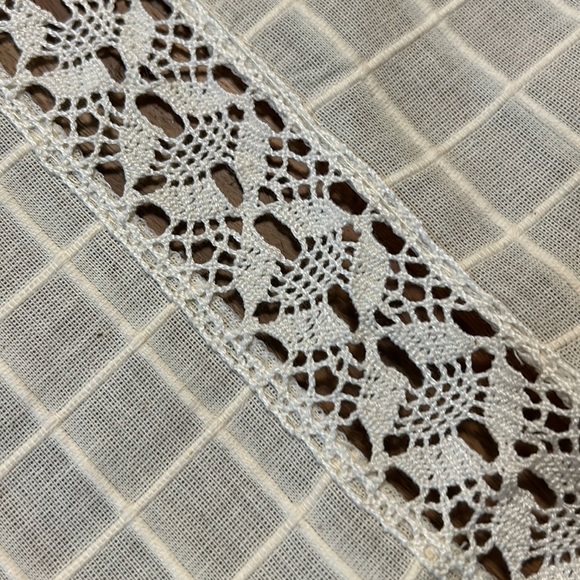 Cotton Cream Crochet, machine, Square TableCloth, 62” - Picture 3 of 11